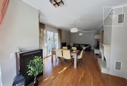 Renovated two-bedroom apartment with terrace in Budapest’s II district, Zöldmál