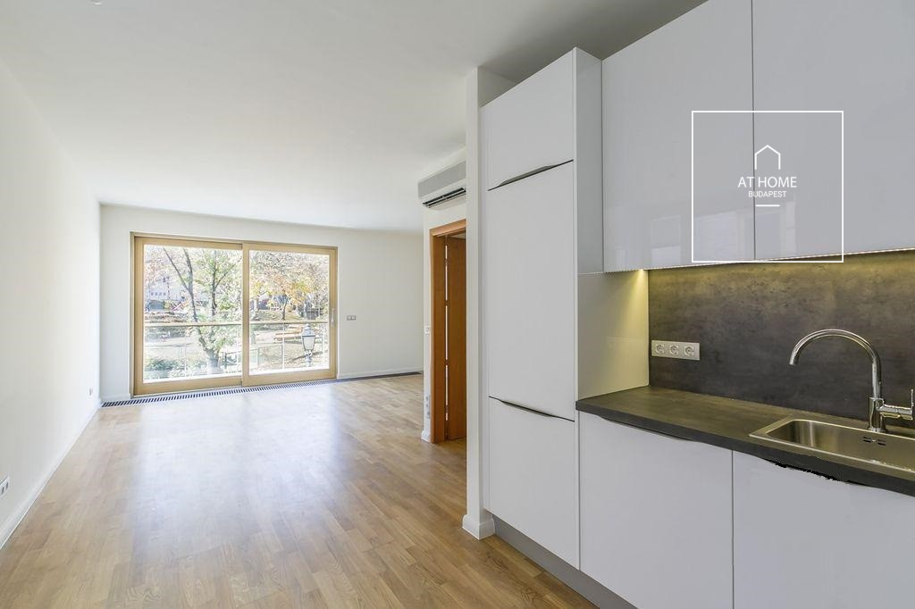 Exclusive 54 sqm apartment with terrace in the heart of the Castle District