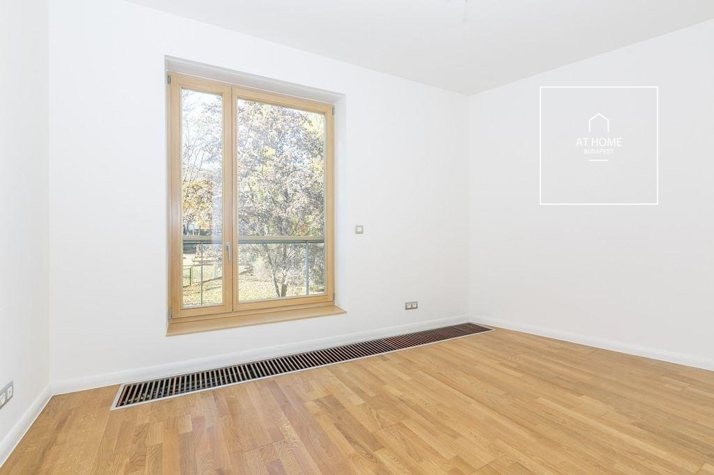 Exclusive 54 sqm apartment with terrace in the heart of the Castle District