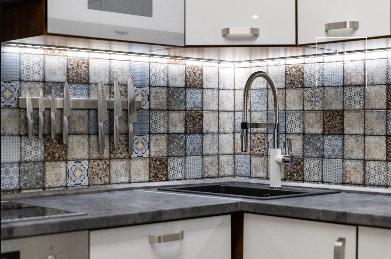 Újszerű belső kétszintes 55 nm-es lakás 20 nm-es terasszal a VI. kerületben