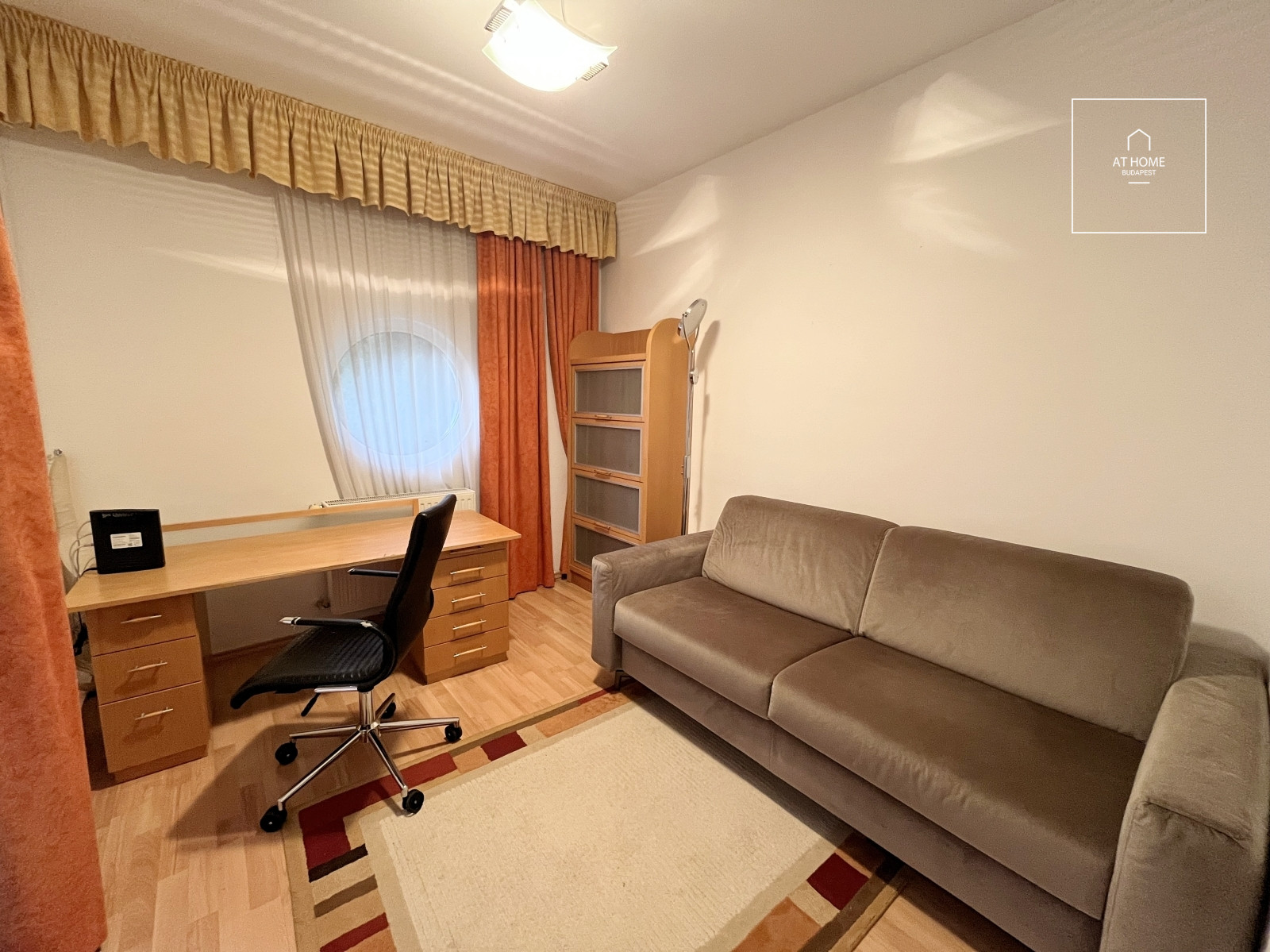 ELEGANT TOWNHOUSE WITH GARDEN ACCESS IN A QUIET STREET OF CSILLAGHEGY – DISTRICT III