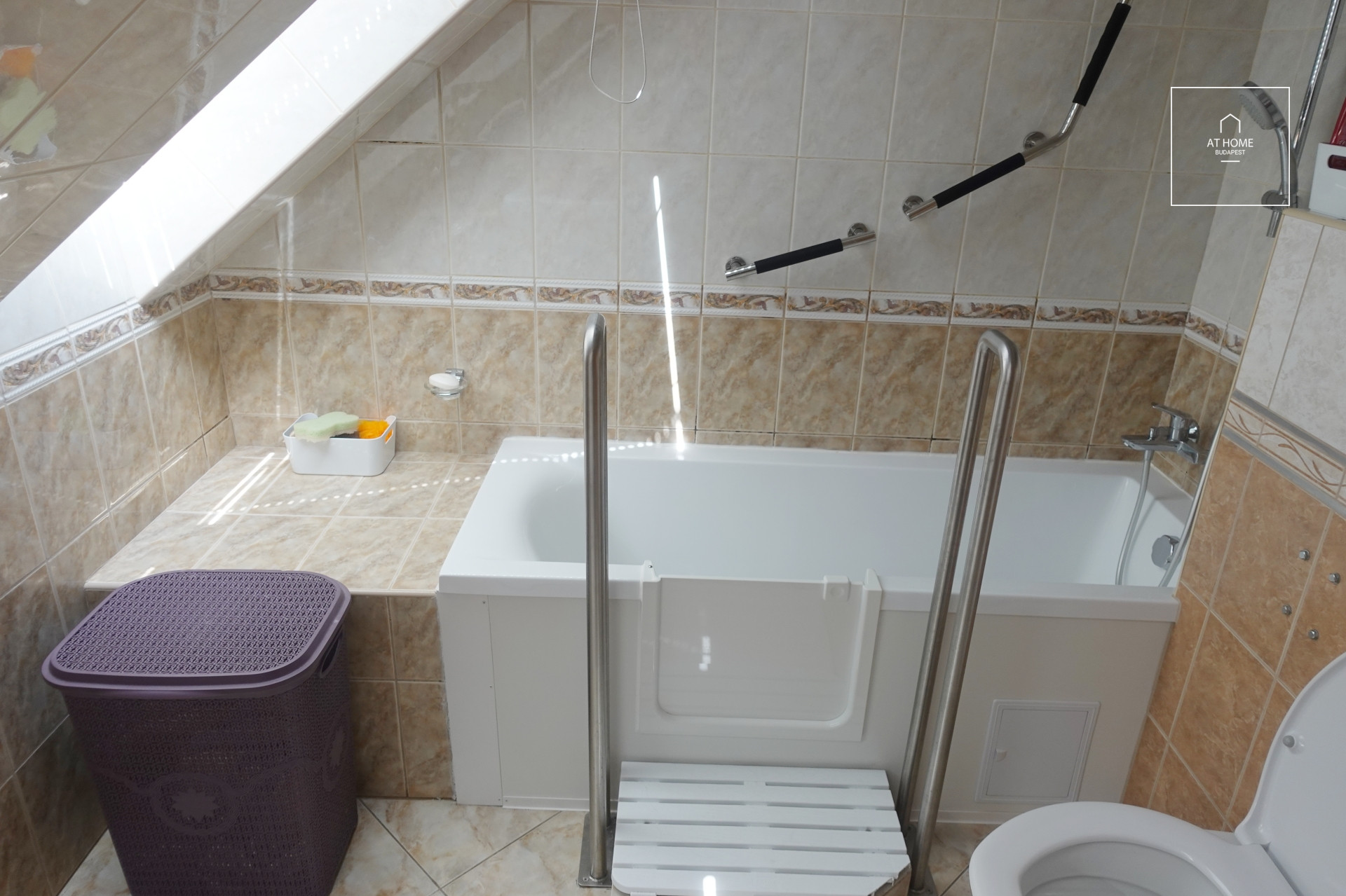 Two-storey terraced house for rent Budapest III. district Csillaghegy