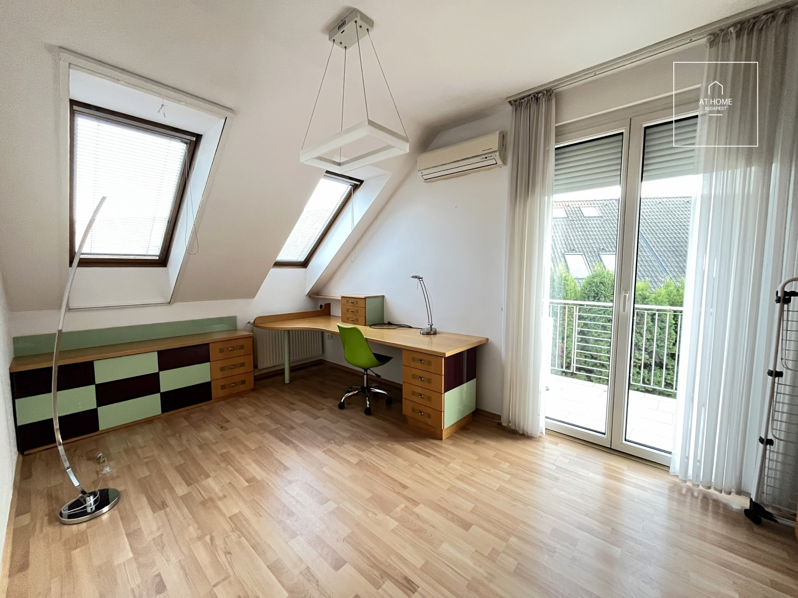 Two-storey terraced house for rent Budapest III. district Csillaghegy