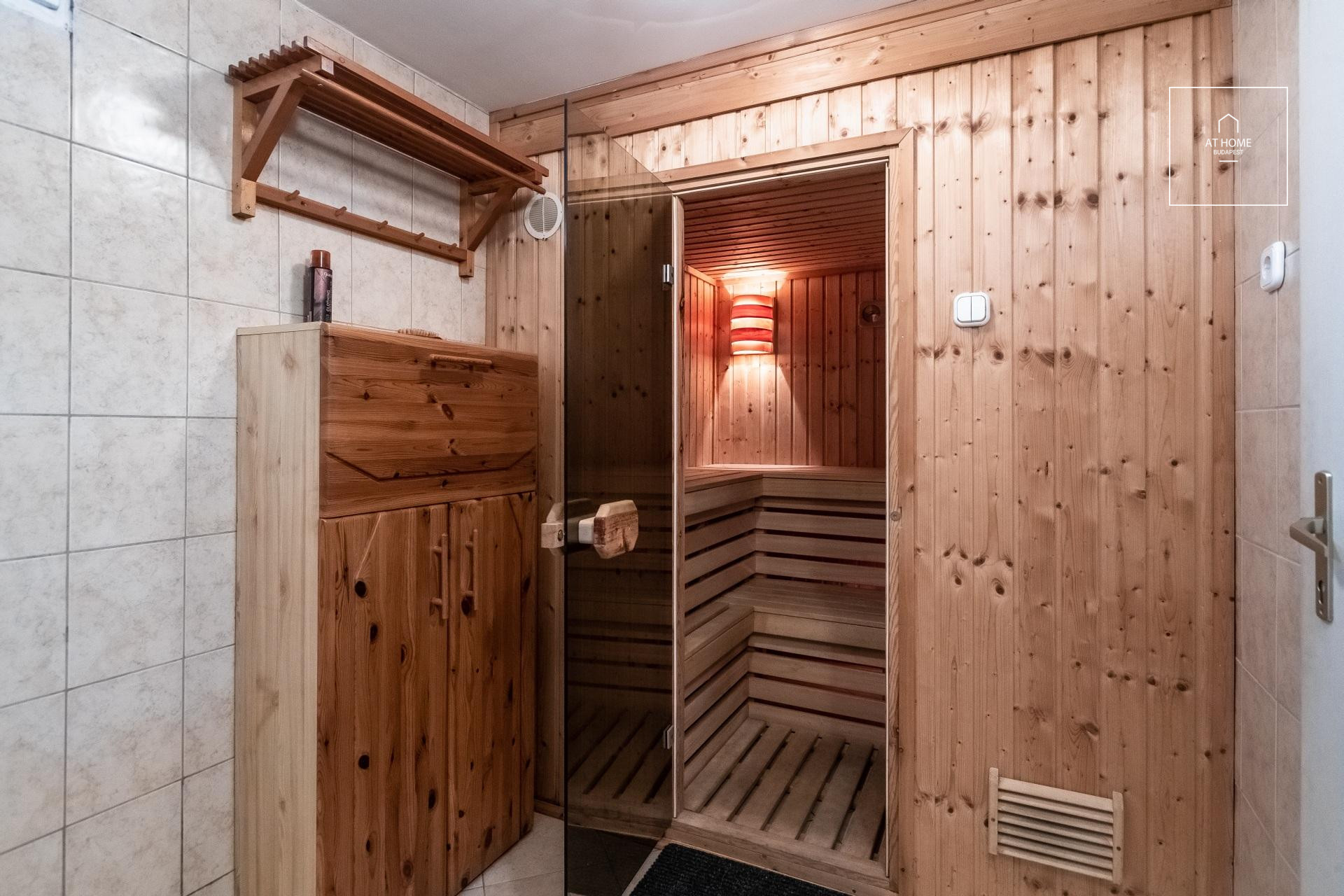 Budapest XI. district, on the border of Sasad - Sashegy, luxury semi - detached house for rent.