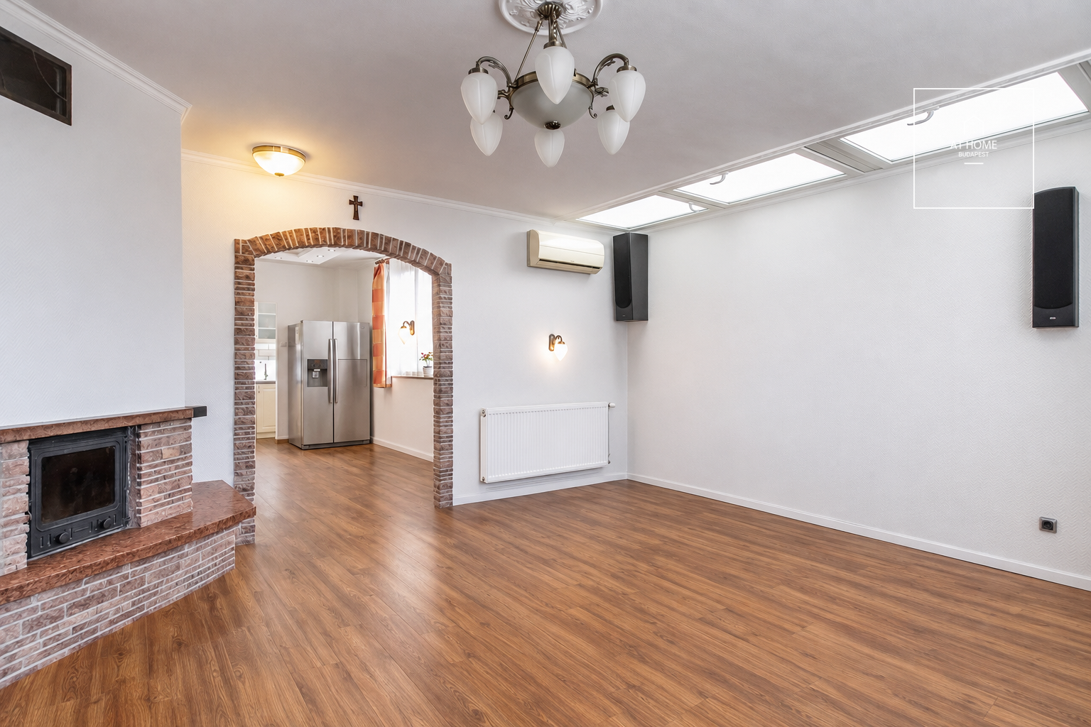 Luxury Semi-Detached House for Rent on the Border of Sasad and Sashegy, District XI, Budapest