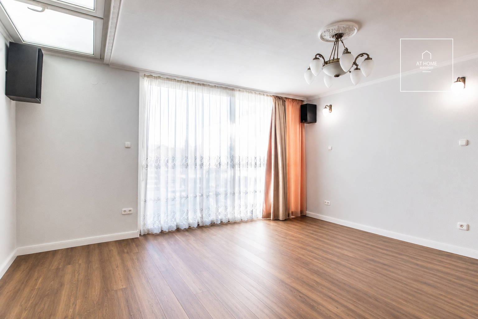 Luxury Semi-Detached House for Rent on the Border of Sasad and Sashegy, District XI, Budapest