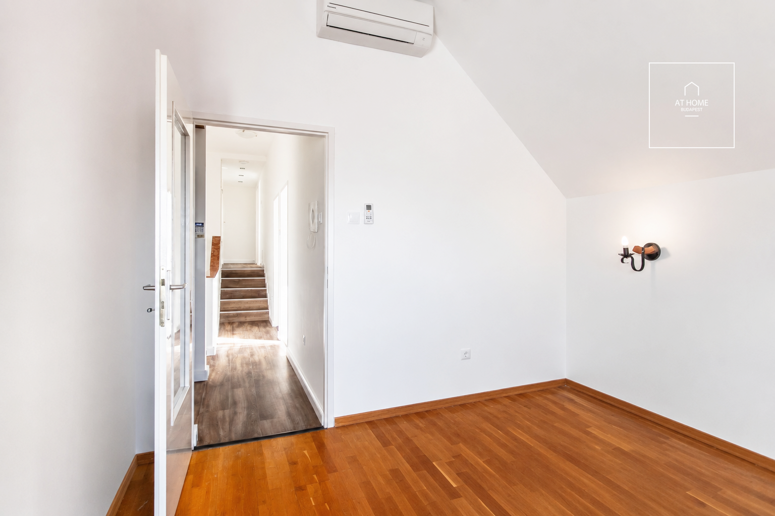 Luxury Semi-Detached House for Rent on the Border of Sasad and Sashegy, District XI, Budapest