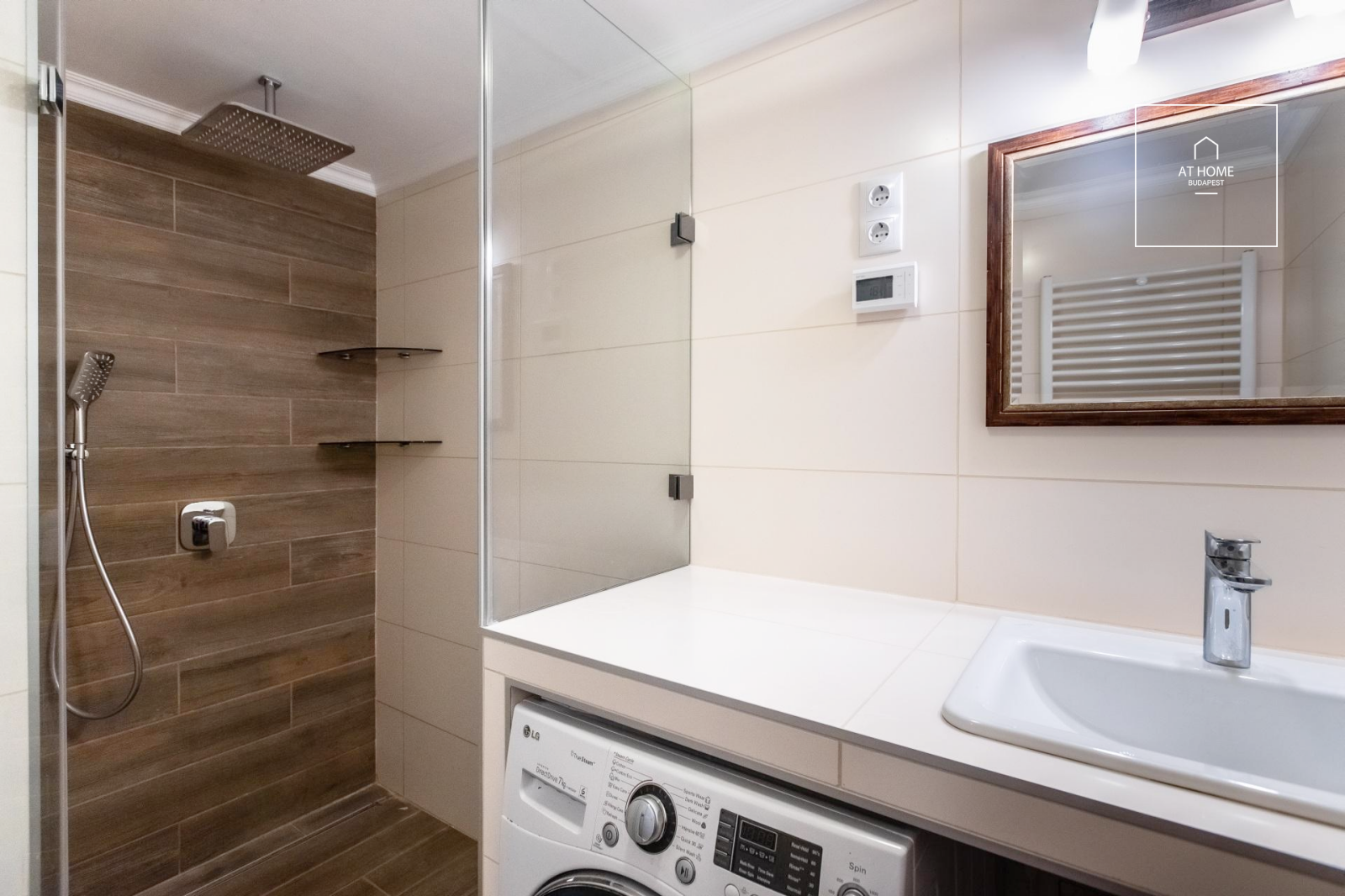 Luxury Semi-Detached House for Rent on the Border of Sasad and Sashegy, District XI, Budapest