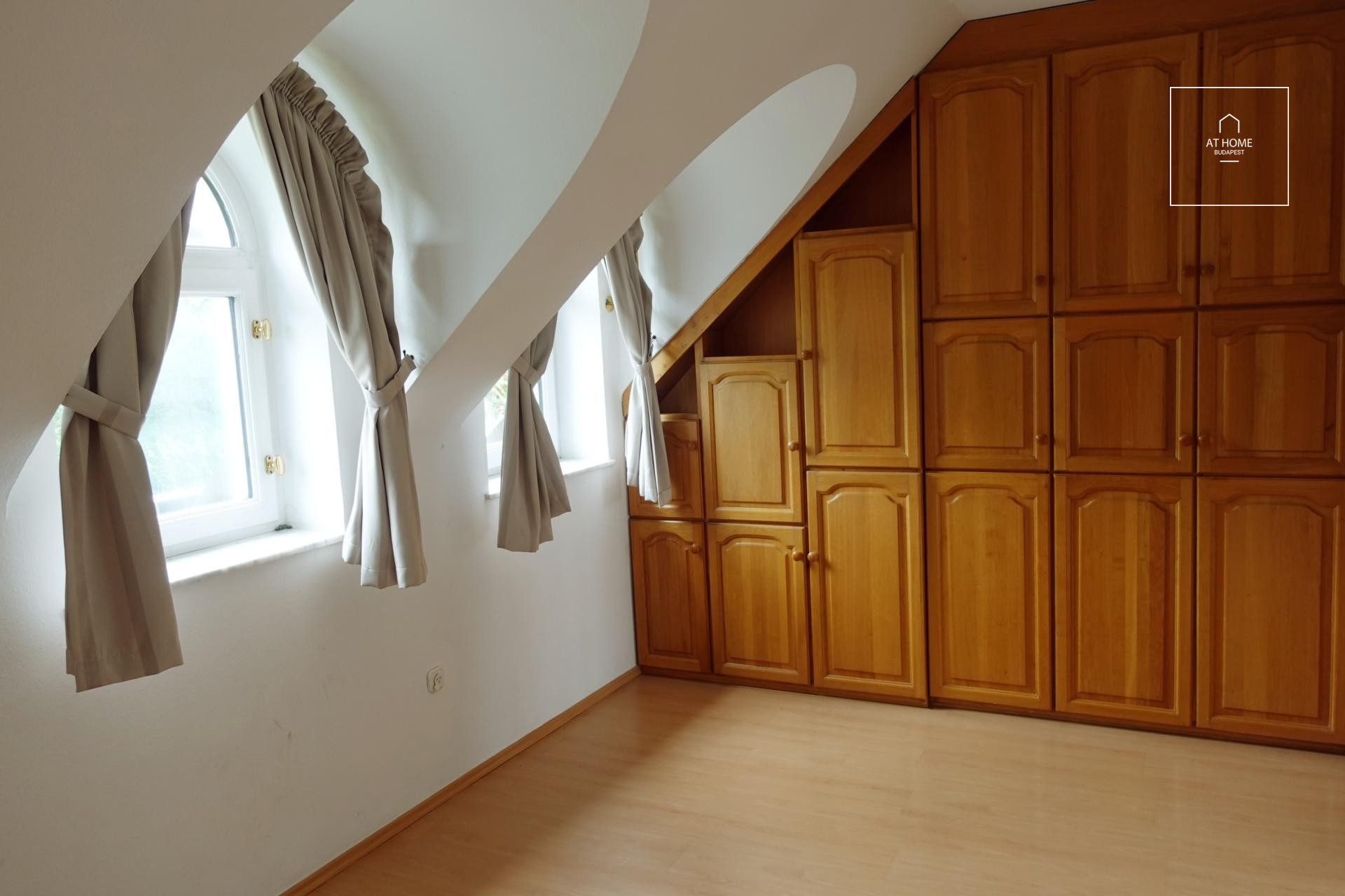 Exclusive detached house for rent Budapest II. district, Pálvölgy