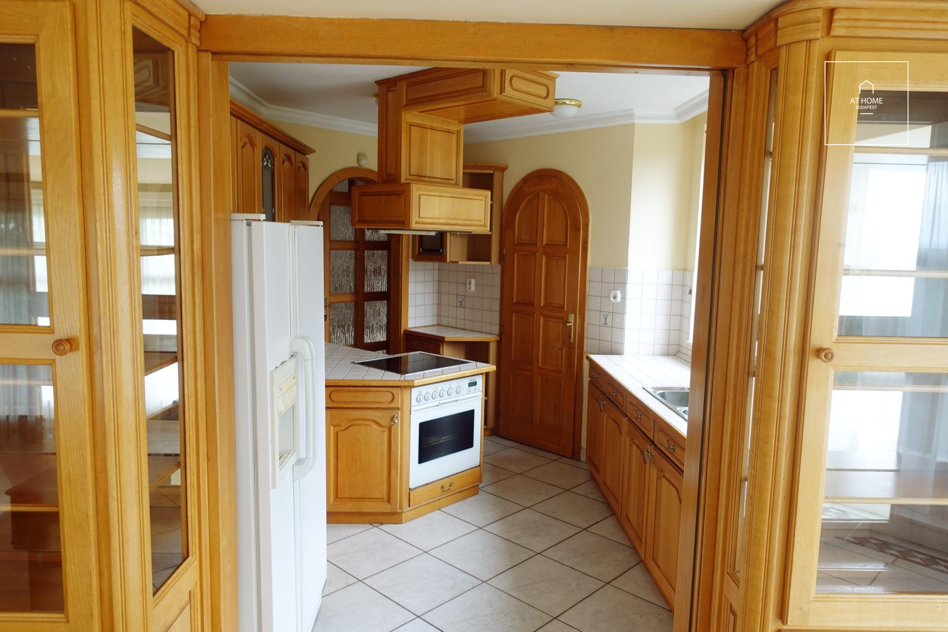 Exclusive detached house for rent Budapest II. district, Pálvölgy