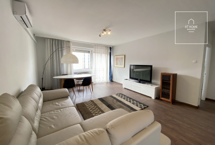 Felújított egy hálószobás panorámás lakás a Belvárosban