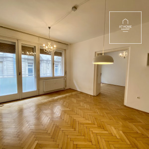 60 sqm one-bedroom apartment with a terrace in the City Center