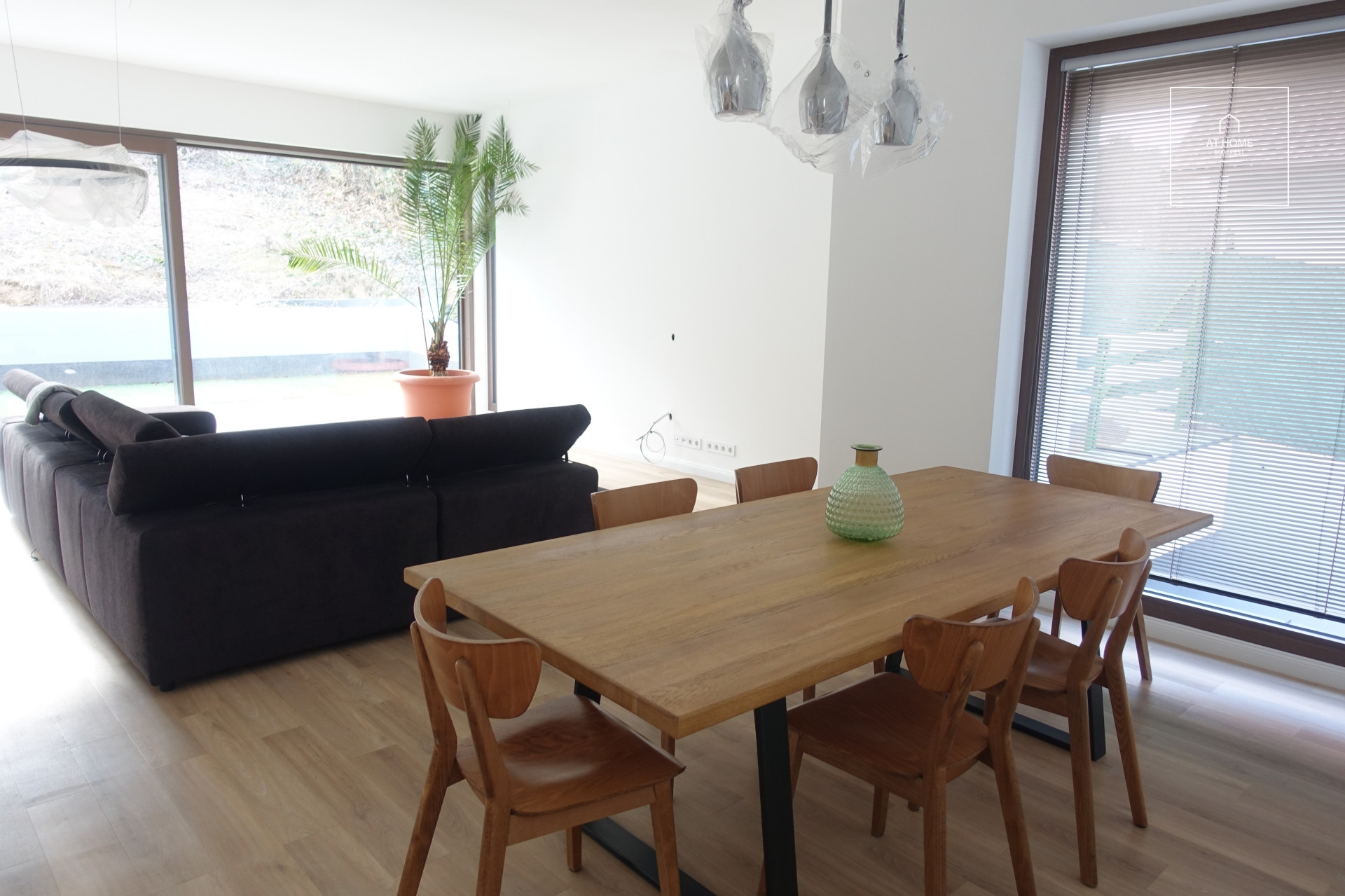 Newly built 4-bedroom detached house for rent in Budapest III. district
