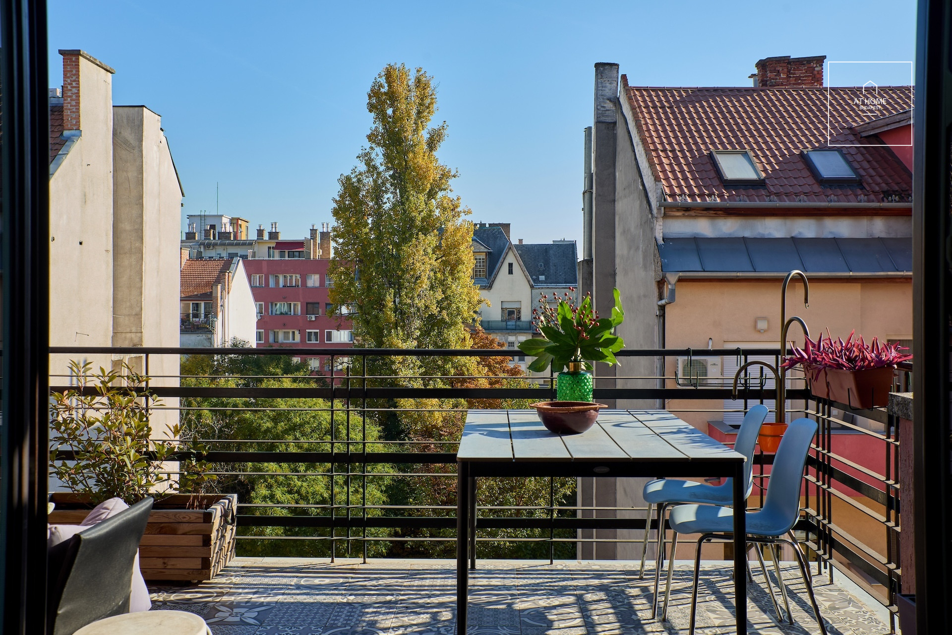 Apartment for rent in the 13th district, in Újlipótváros, with 2 bedrooms and a terrace