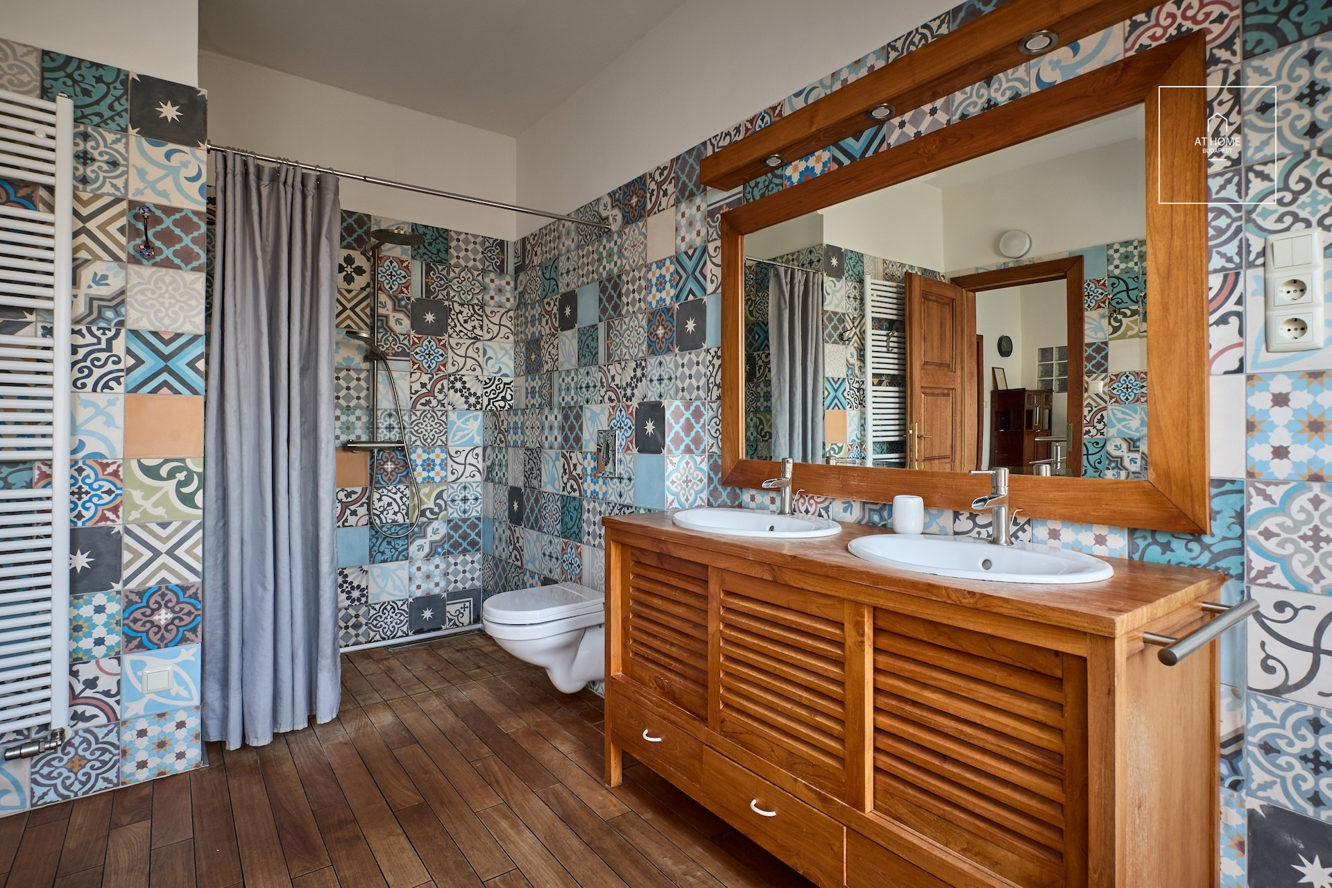 Apartment for rent in the 13th district, in Újlipótváros, with 2 bedrooms and a terrace