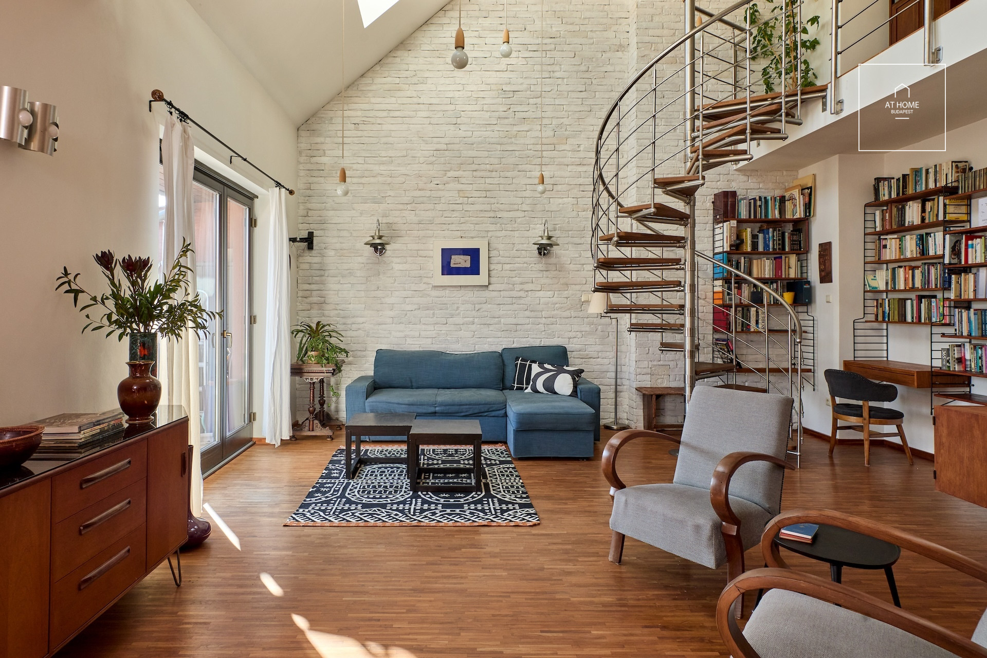 Kiadó lakás a XIII. kerületben,  Újlipótvárosban 2 hálóval, terasszal