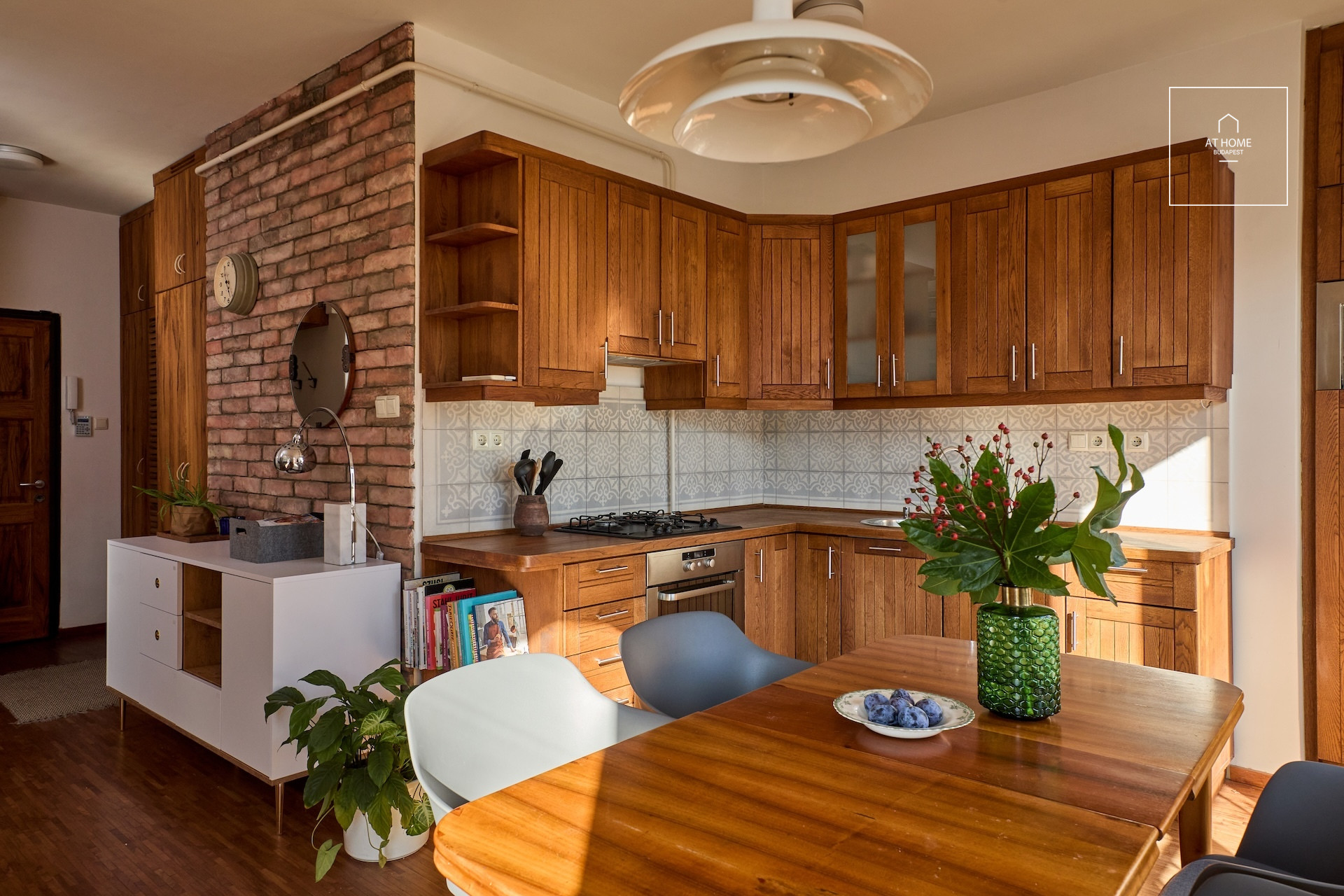 Apartment for rent in the 13th district, in Újlipótváros, with 2 bedrooms and a terrace