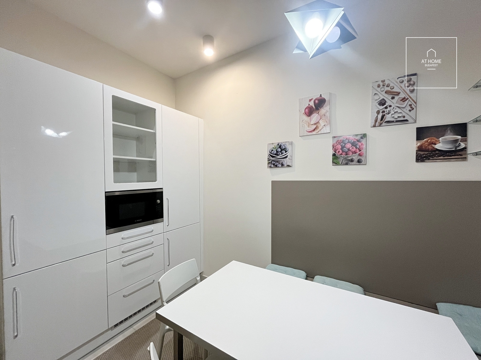 Spacious, Elegant Apartment for Sale Next to the Basilica – Budapest, District V