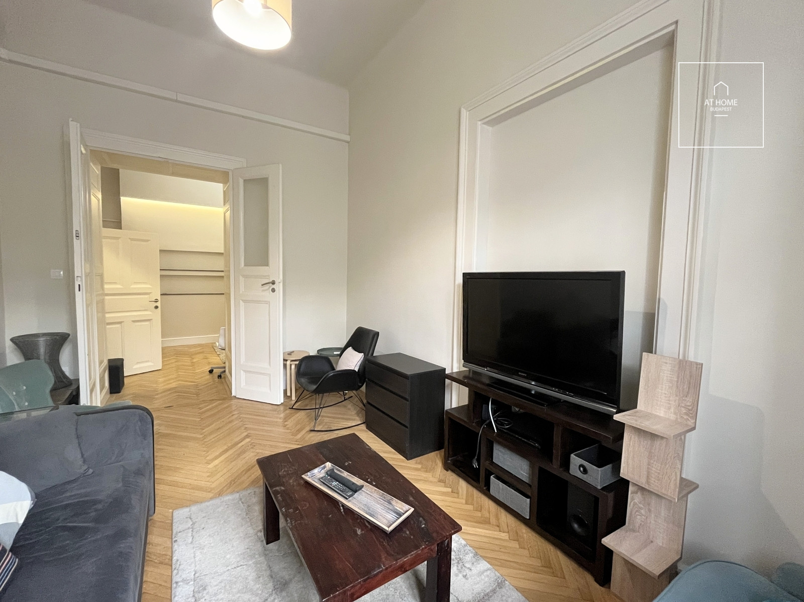 Spacious, Elegant Apartment for Sale Next to the Basilica – Budapest, District V
