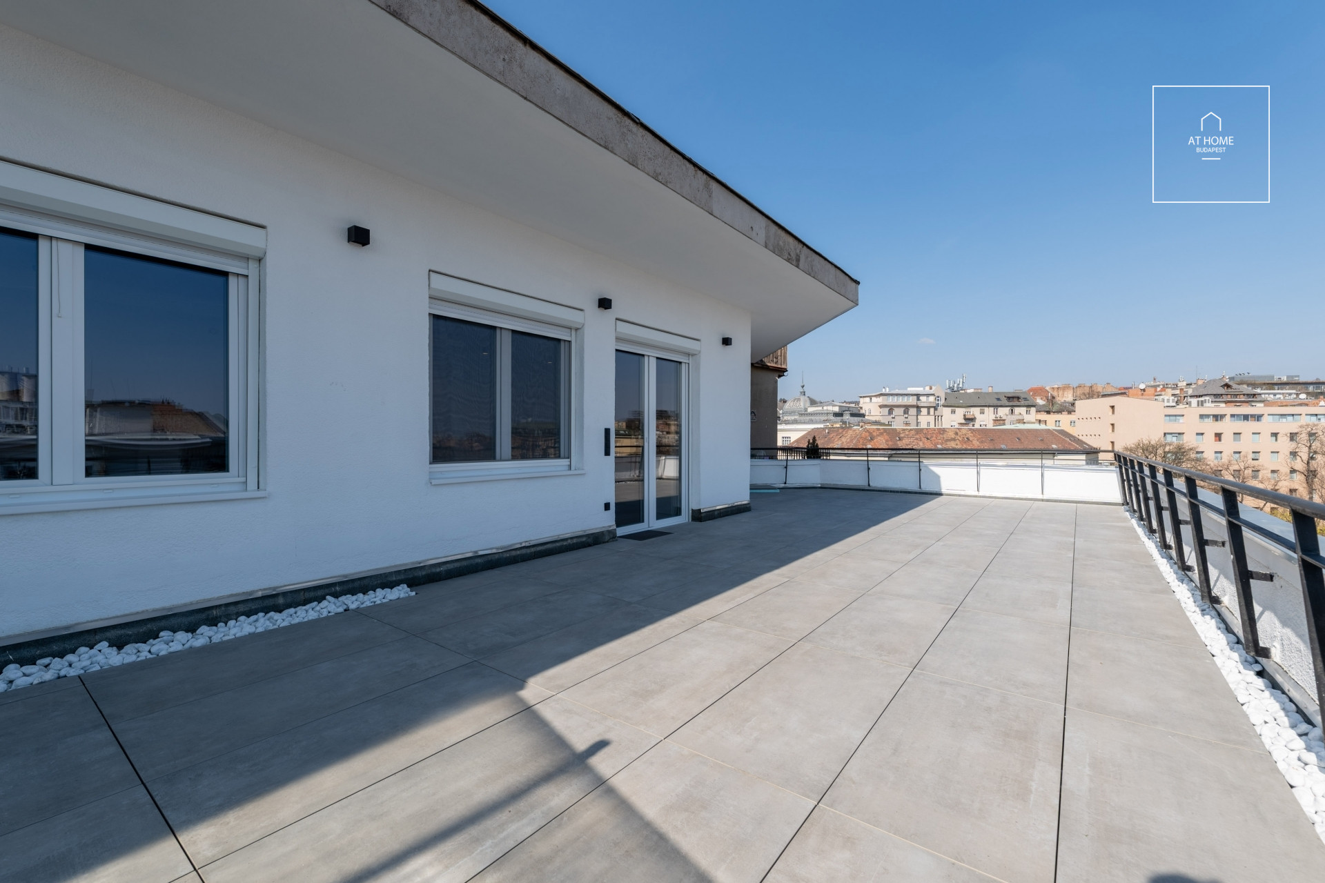Luxury penthouse apartment for sale with a huge panoramic terrace – District II, Országút, Budapest
