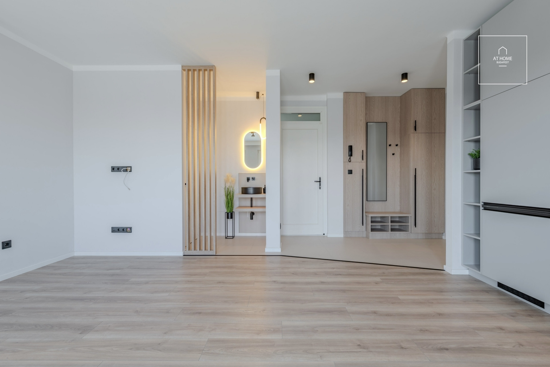 Luxury penthouse apartment for sale with a huge panoramic terrace – District II, Országút, Budapest