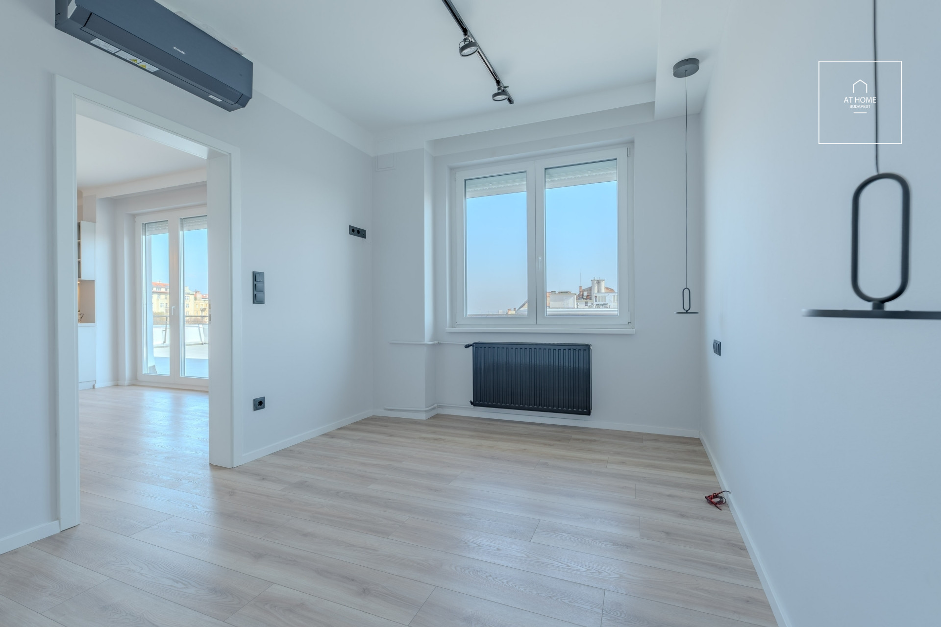 Luxury penthouse apartment with a huge panoramic terrace – District II, Országút, Budapest
