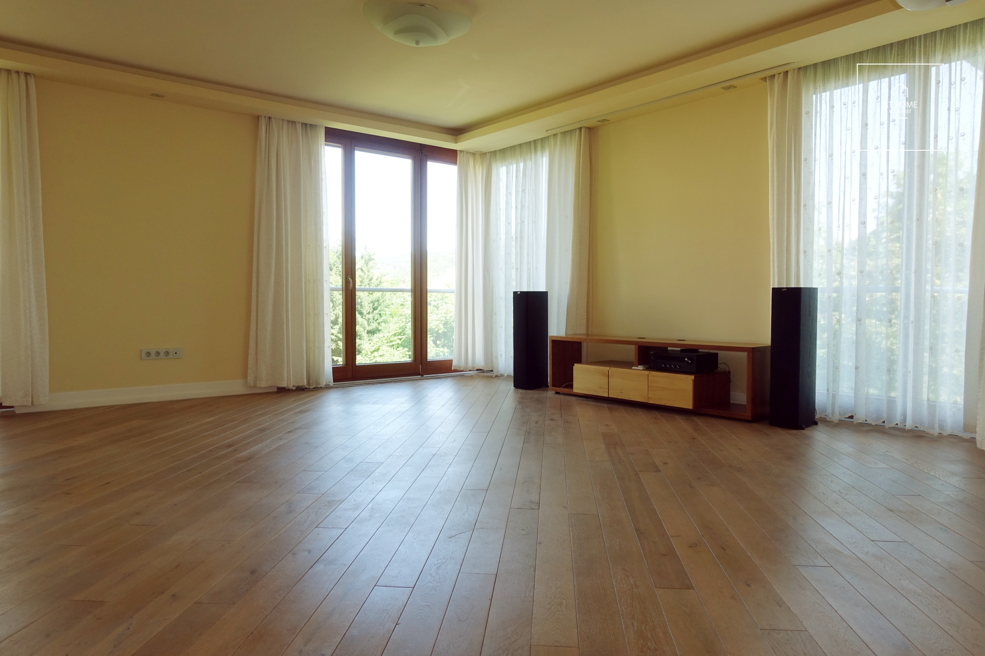 Panorámás, prémium lakás eladó Budapest II. kerület – Szemlőhegyen