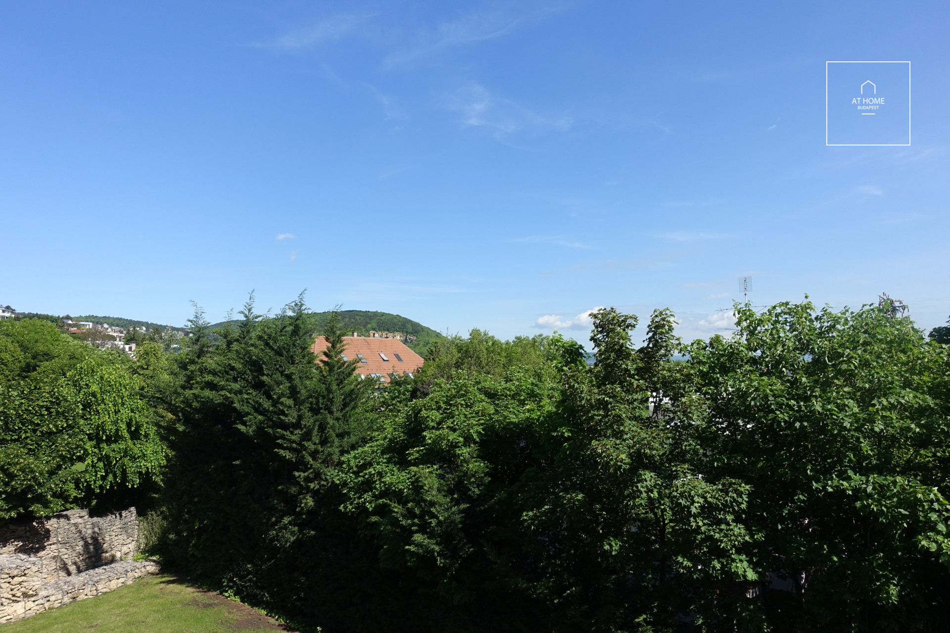 Panorámás, prémium lakás eladó Budapest II. kerület – Szemlőhegyen