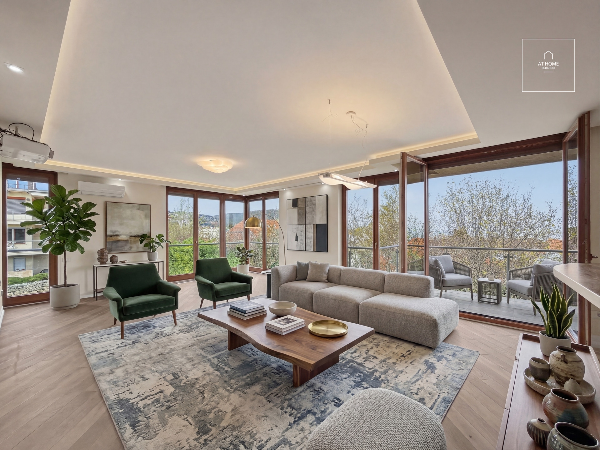 Panoramic Luxury Apartment for Sale – District II, Szemlőhegy