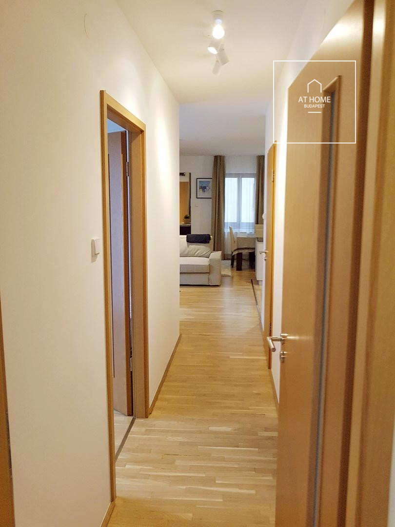 Exclusive 72 m², 2-bedroom apartment with balcony in District VII