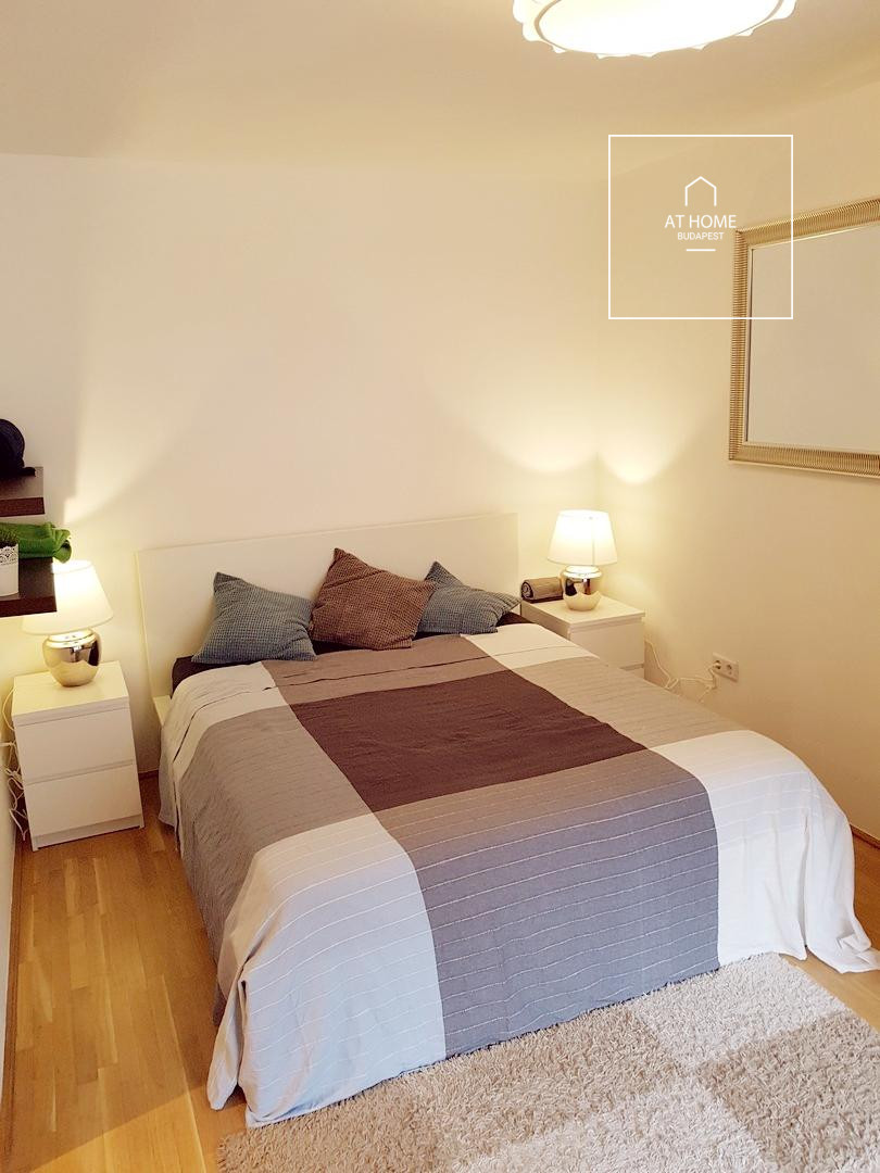 Exclusive 72 m², 2-bedroom apartment with balcony in District VII