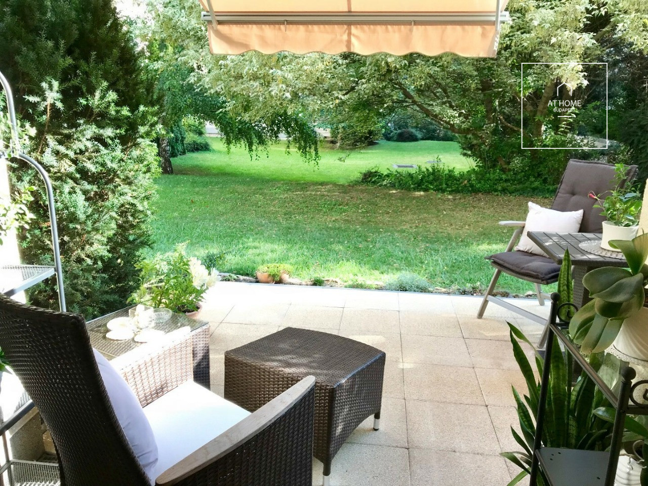 A renovated four-bedroom apartment is available for rent in District XII, Budapest, Németvölgy