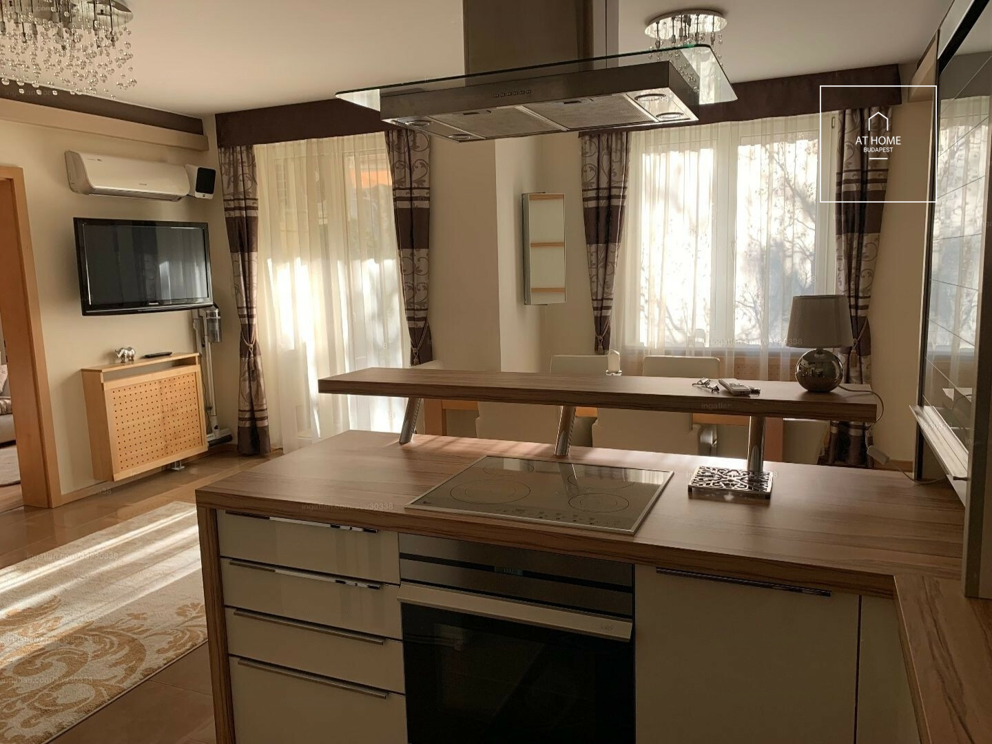 A renovated four-bedroom apartment is available for rent in District XII, Budapest, Németvölgy