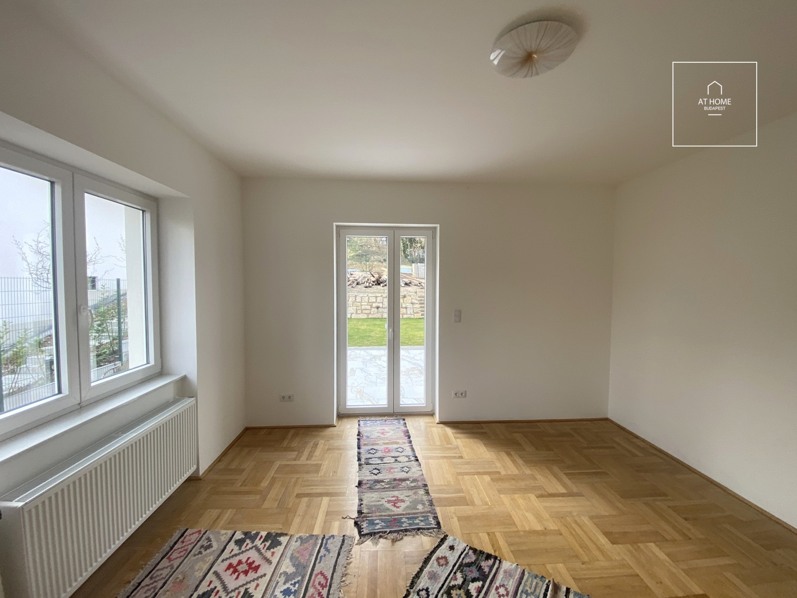 Renovated three-bedroom apartment with terrace and garden access in District XII, Orbánhegy