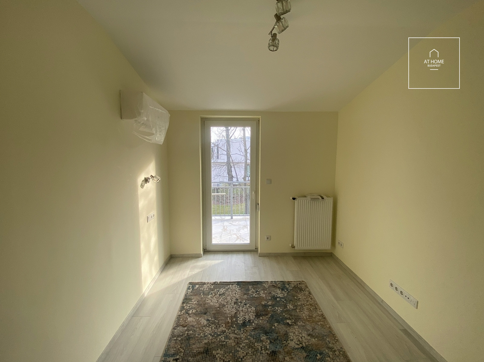 Renovated three-bedroom apartment with terrace in District XII, Orbánhegy