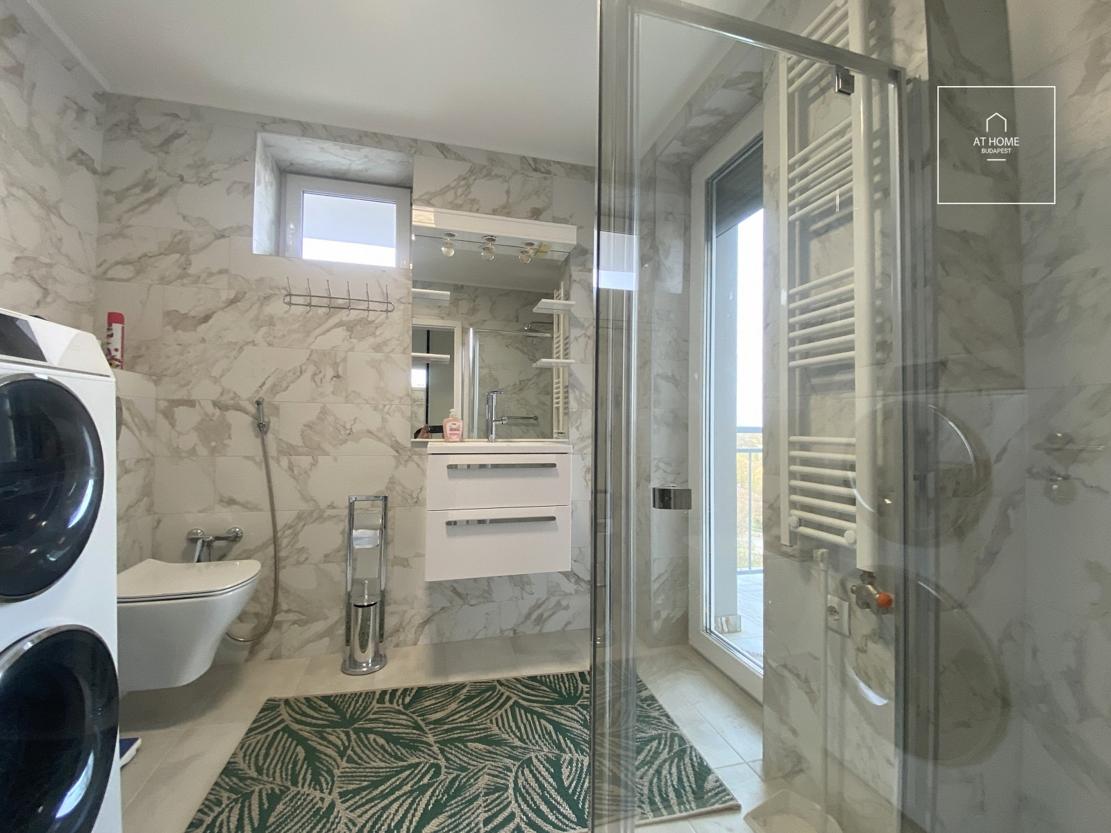 Renovated three-bedroom apartment with terrace in District XII, Orbánhegy