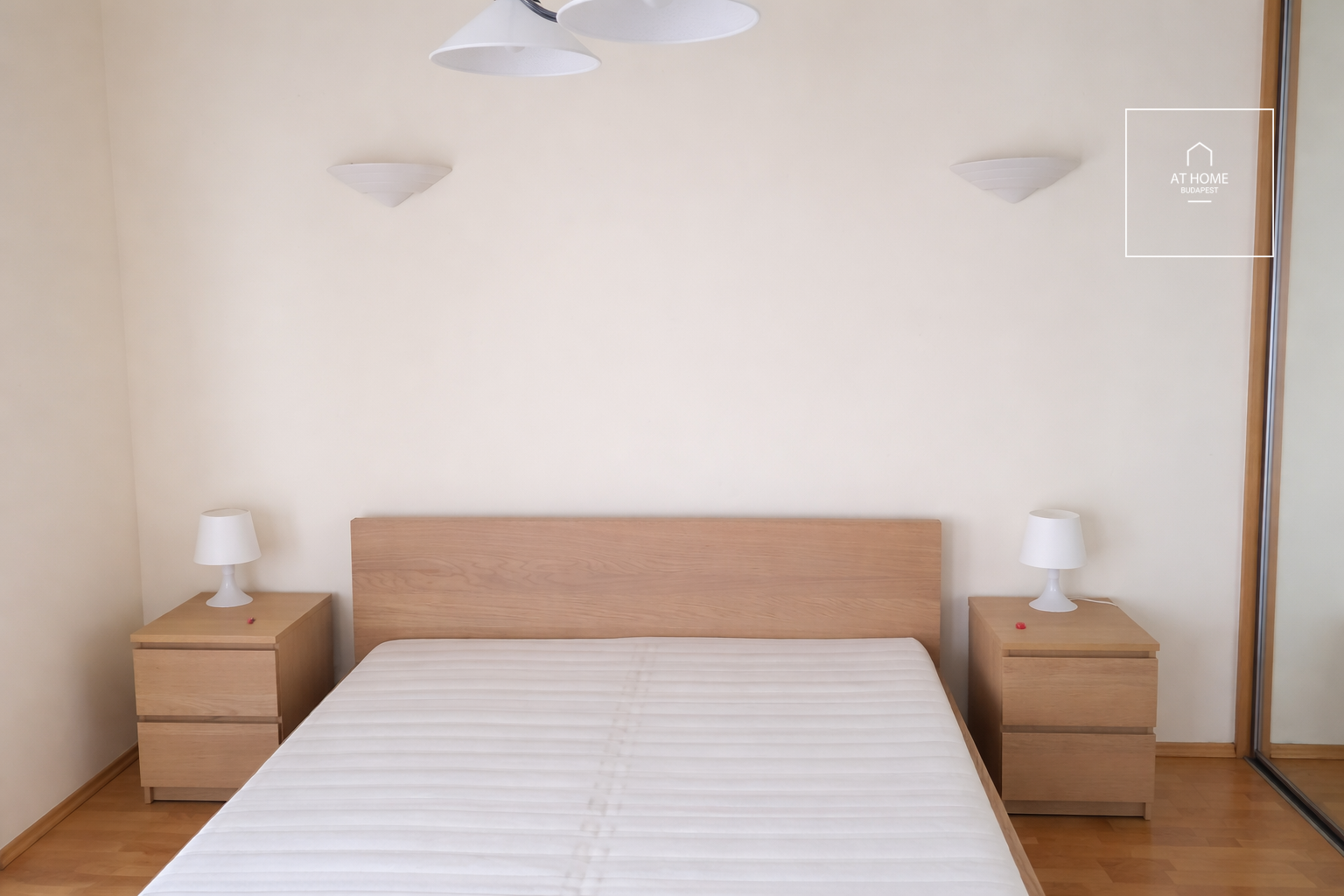 Sunlit  apartment  Budapest I. district, Naphegy