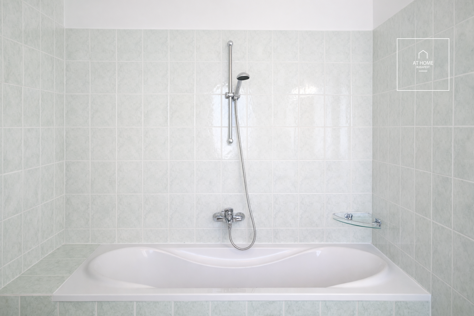 NAPFÉNYES LAKÁS A NAPHEGYEN – I. KERÜLET