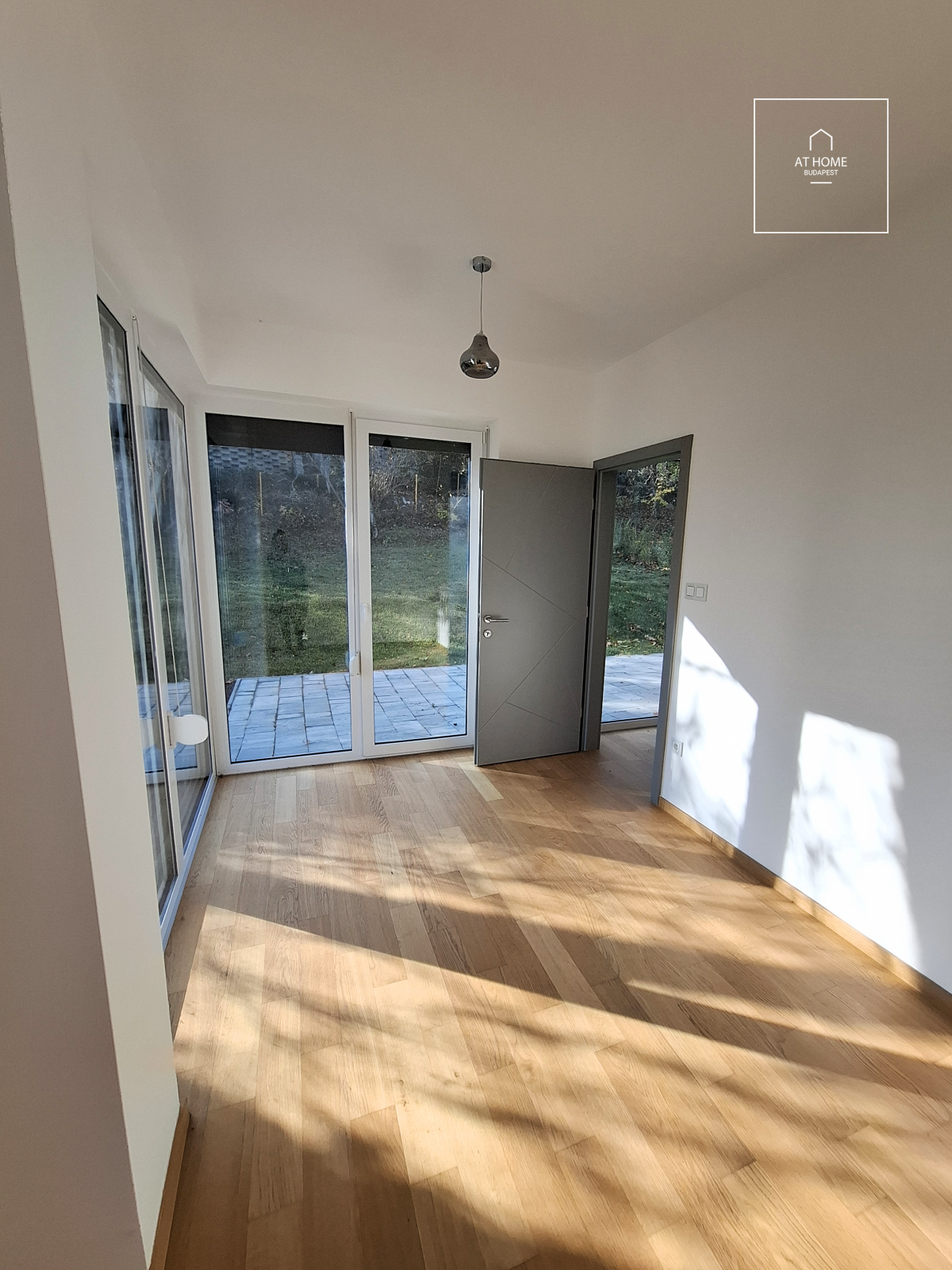 46 sqm one-bedroom apartment with terrace on the first floor in District II, Zöldmál