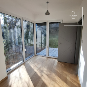 46 sqm one-bedroom apartment with terrace on the first floor in District II, Zöldmál