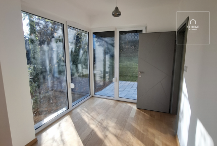 46 sqm one-bedroom apartment with terrace on the first floor in District II, Zöldmál