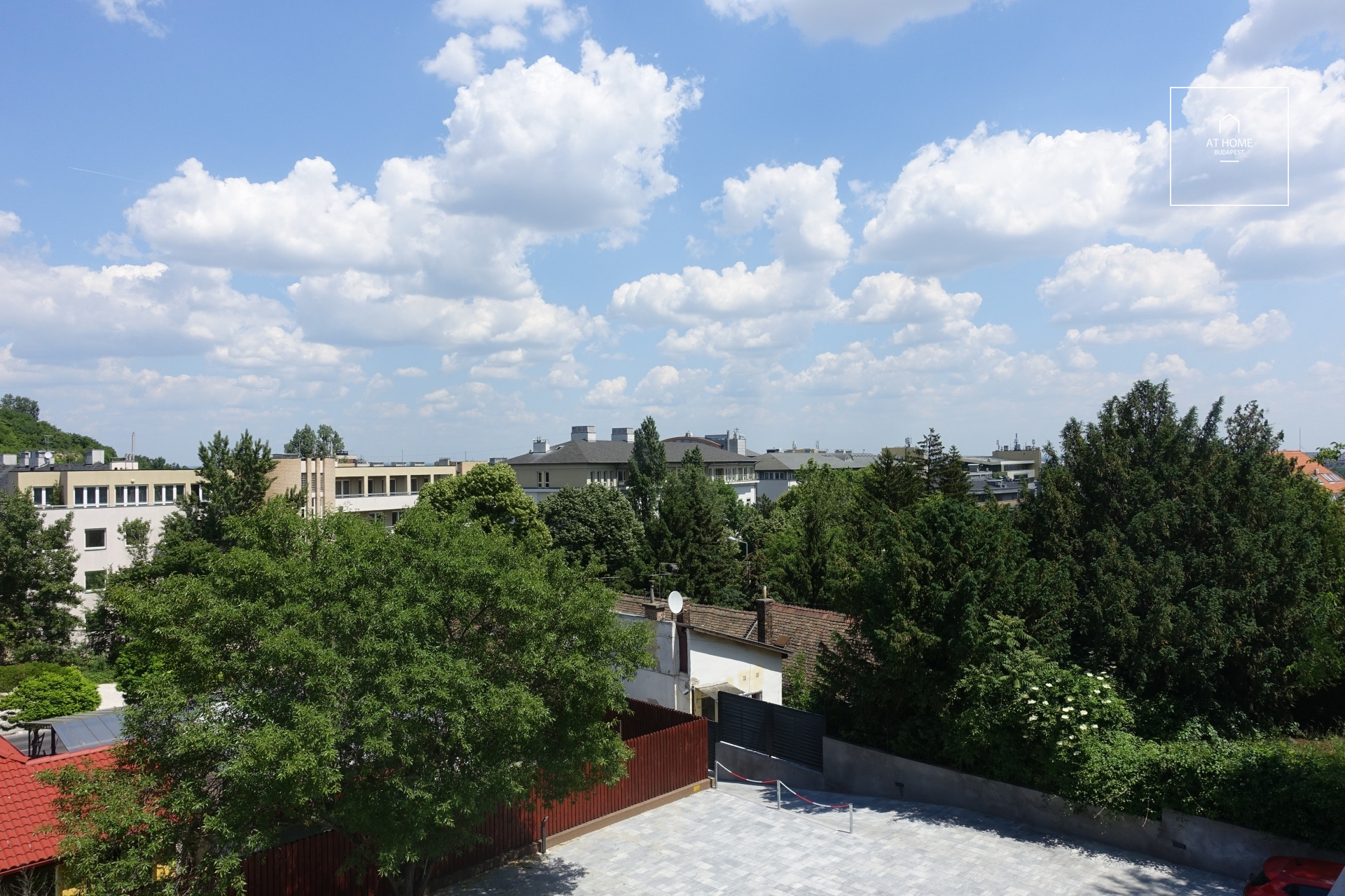 45 sqm second-floor, 1-bedroom apartment with rooftop terrace in District II, Zöldmál, Budapest