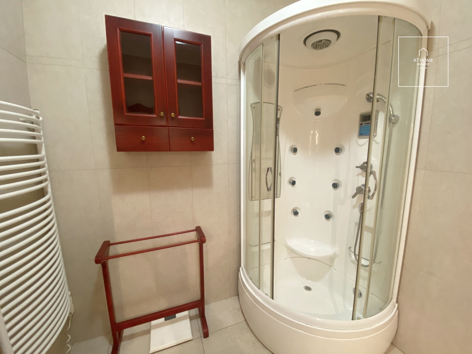 Residential park apartment, 120 sqm with a 28 sqm terrace in Budapest’s 2nd district