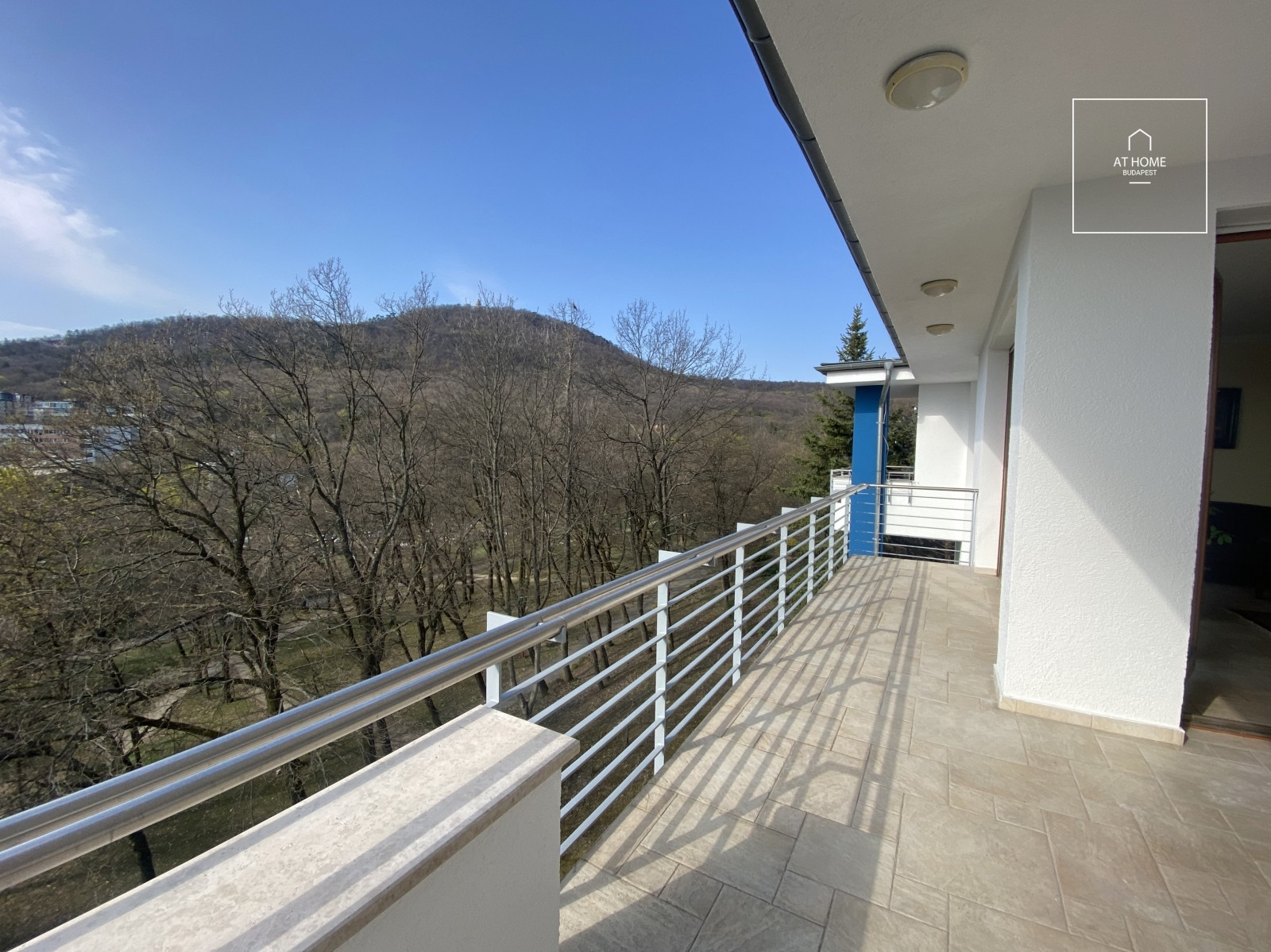 Residential park apartment, 120 sqm with a 28 sqm terrace in Budapest’s 2nd district