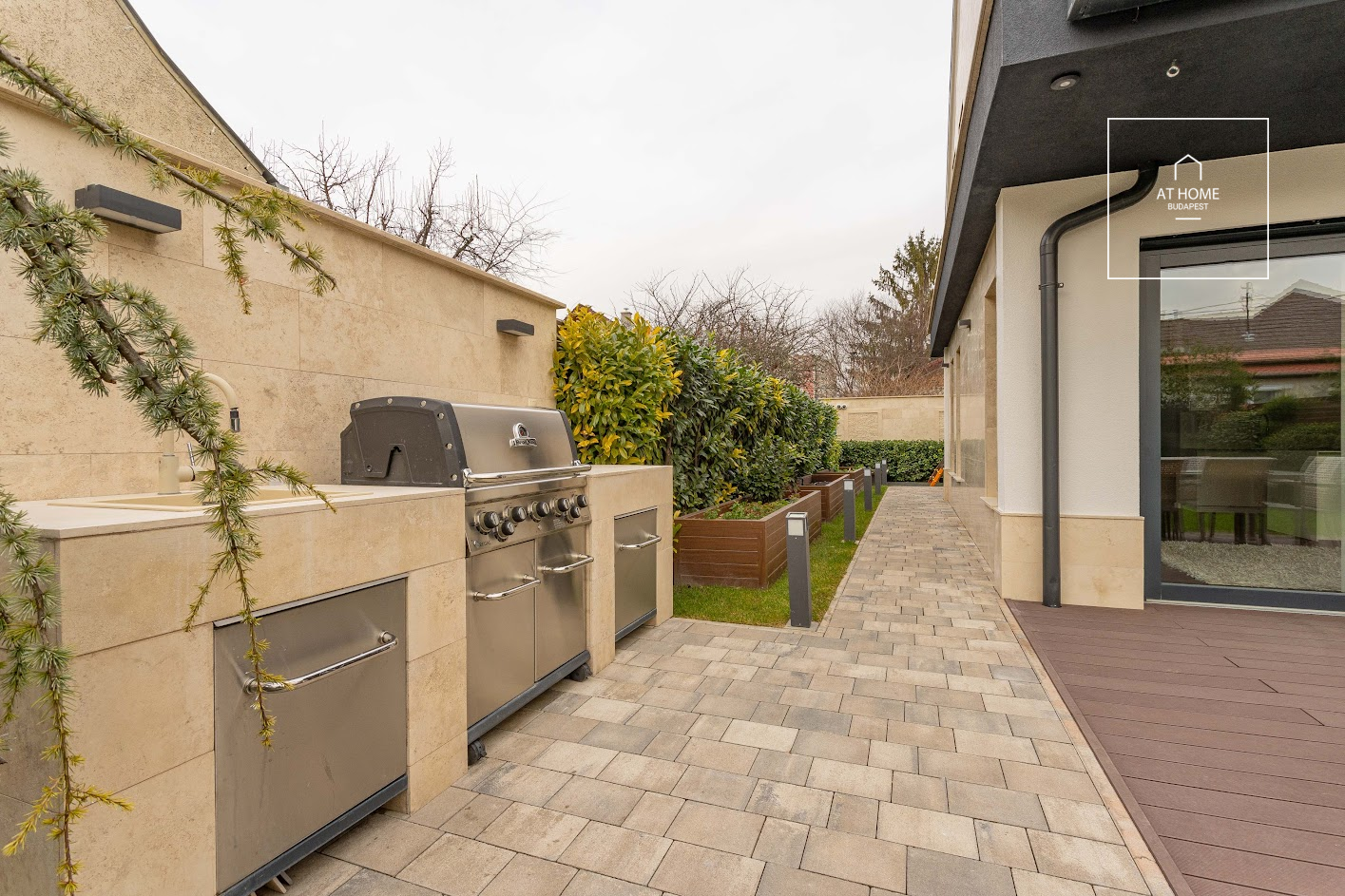 Exclusive semi-detached house Budapest III. district Csillaghegy