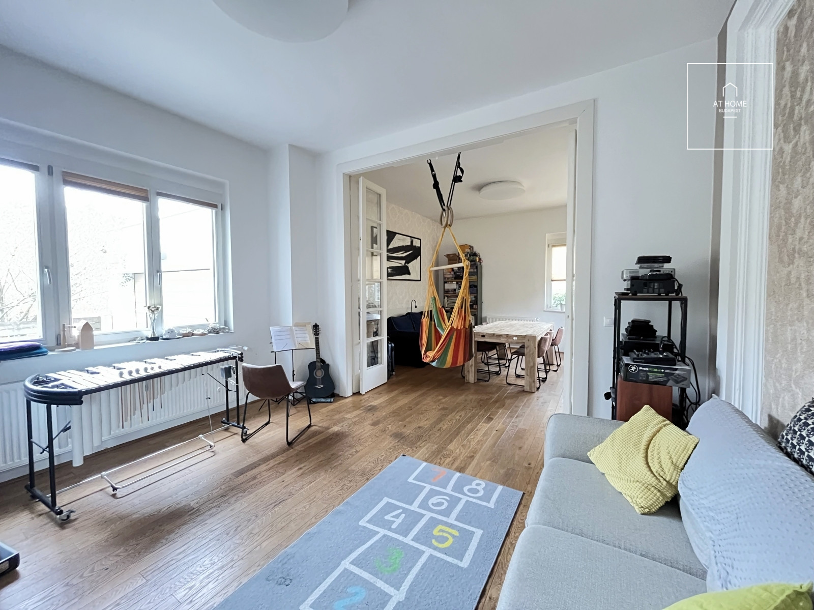 Sunny 150 sqm family house with terrace access and parking space in District II