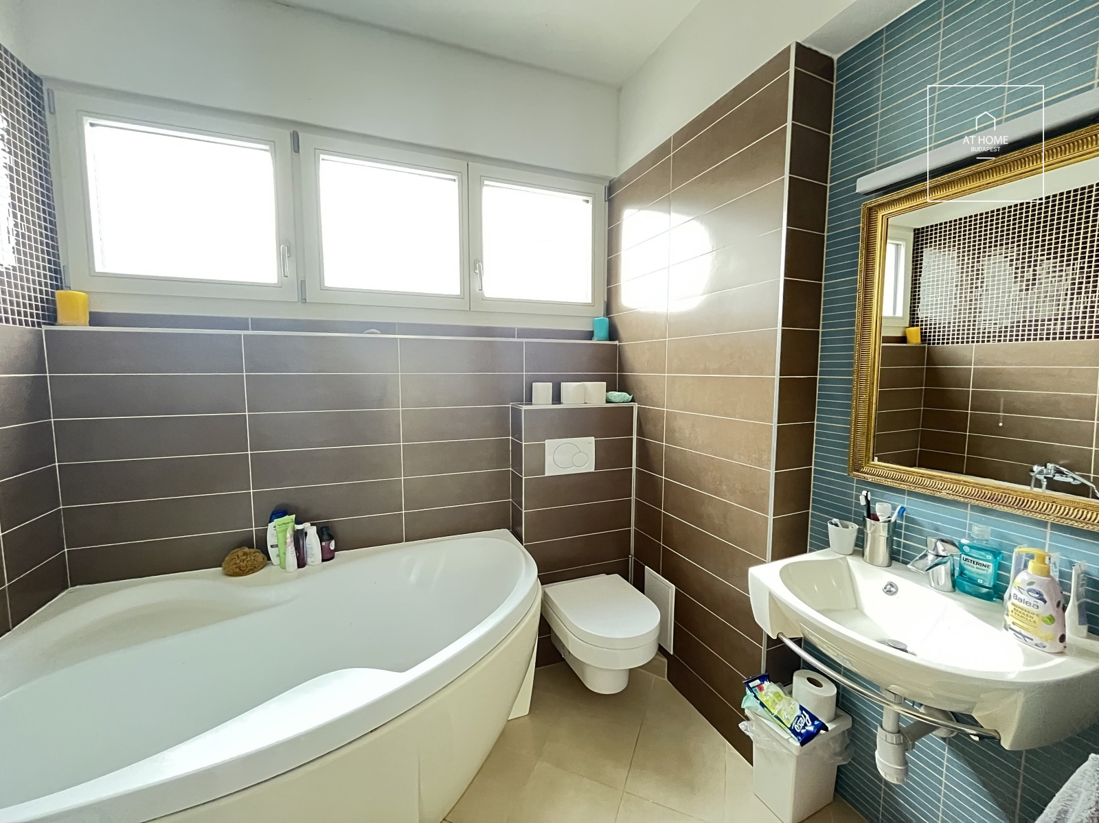 Sunny 150 sqm family house with terrace access and parking space in District II