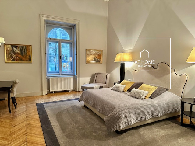 Renovated two-bedroom apartment available for rent in the 6th district of Budapest, Terézváros.