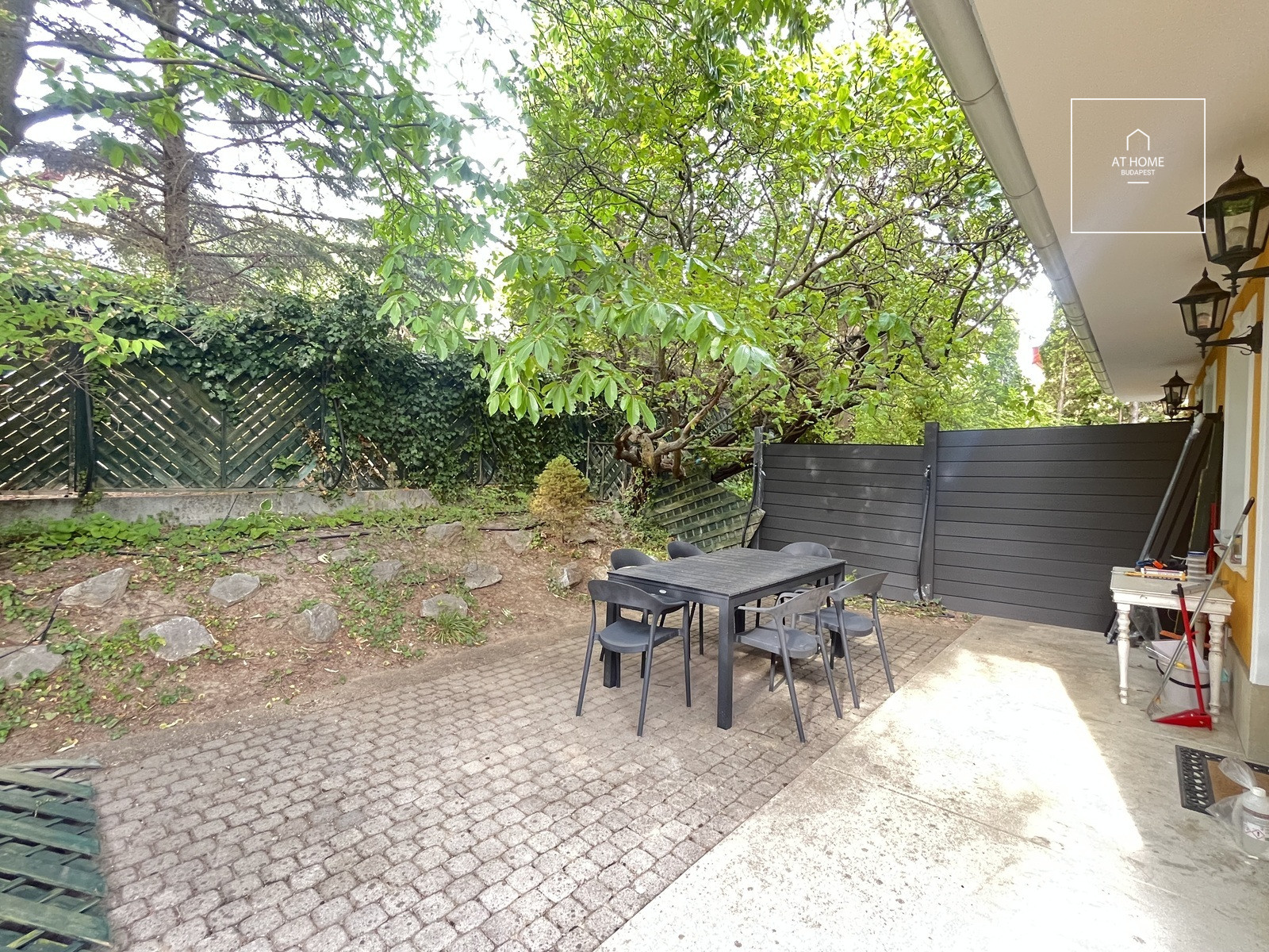 Exclusive semi-detached house for rent  II/A. district, Remetekertváros