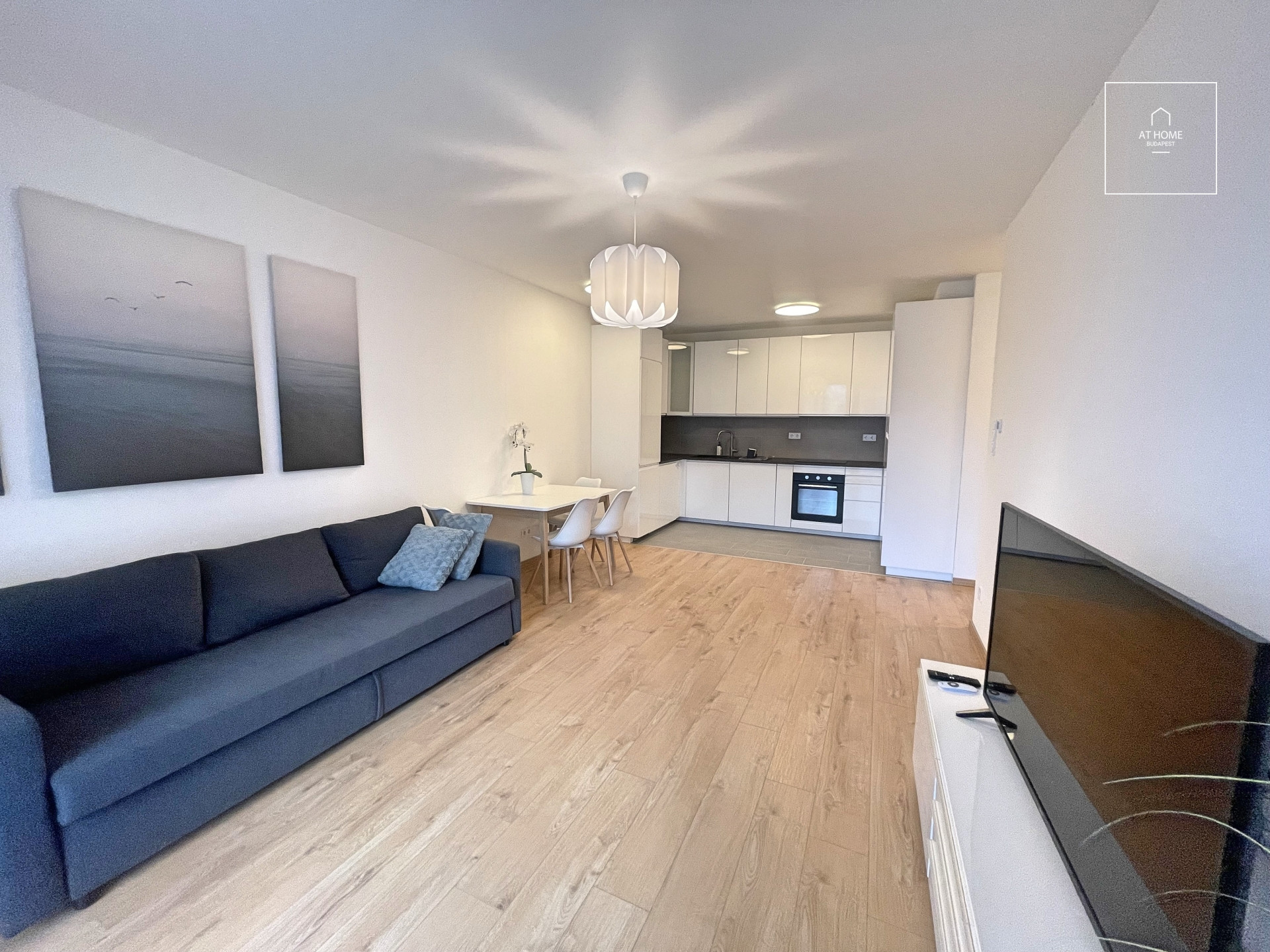 NEW, FULLY FURNISHED APARTMENT WITH BALCONY – DISTRICT 13